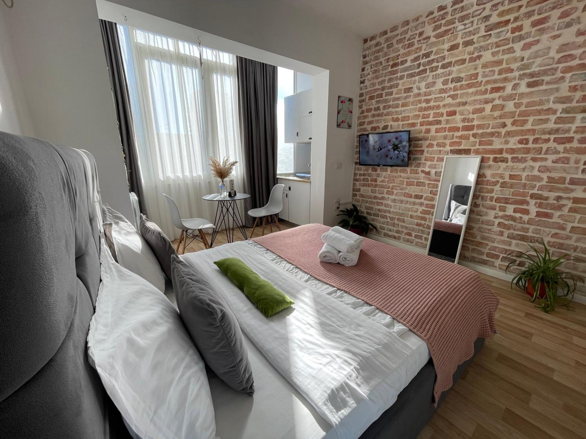 Bricks Studio Apartments Tirana Exterior foto